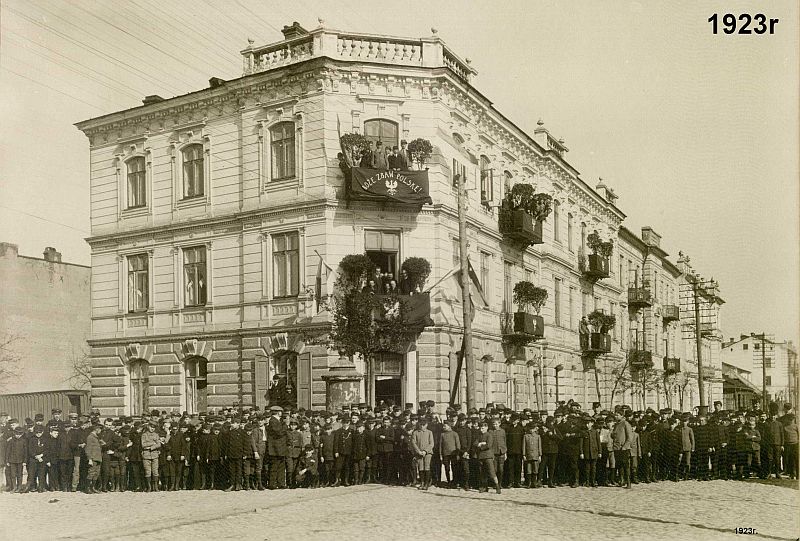 Budynek szkoły w 1923 roku